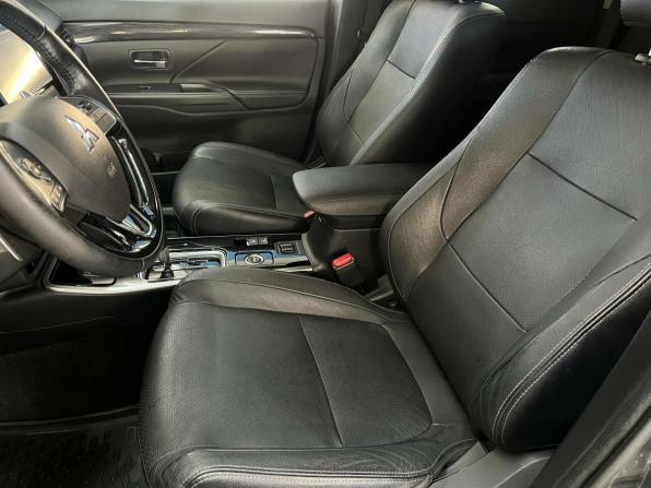 Mitsubishi Outlander III Рестайлинг 3 с пробегом 2018 года, цена 2 291 982 рубля, 95710 км, внедорожник, Автокод Объявления