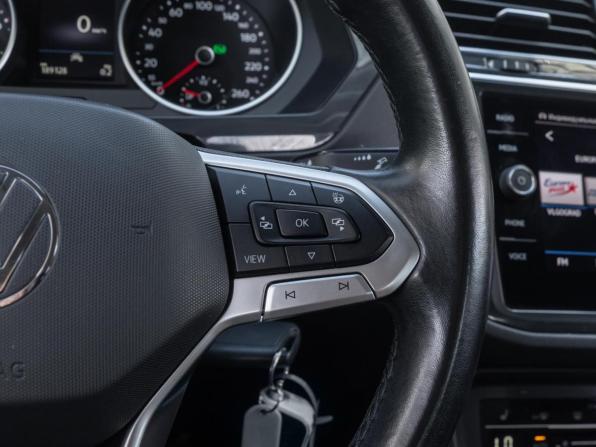 Volkswagen Tiguan II Рестайлинг с пробегом 2021 года, цена 1 899 000 рублей, 189128 км, внедорожник, Автокод Объявления