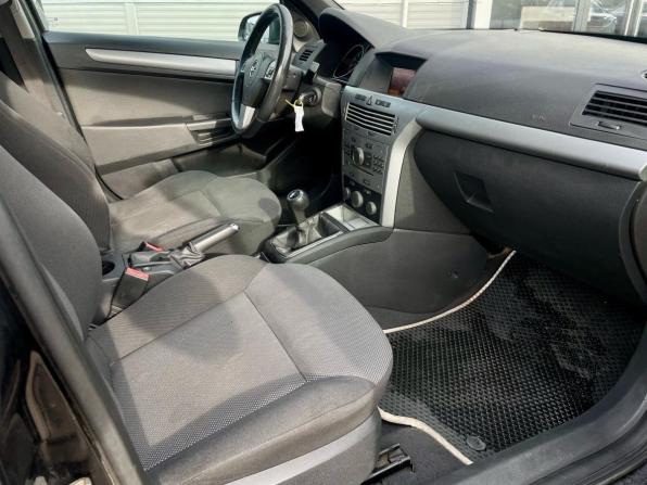 Opel Astra H Рестайлинг с пробегом 2011 года, цена 360 000 рублей, 228600 км, универсал, Автокод Объявления