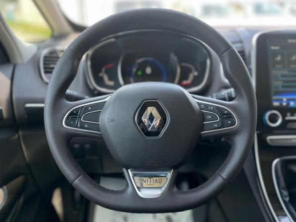 Renault Espace V с пробегом 2015 года, цена 1 450 000 рублей, 218459 км, минивэн, Автокод Объявления