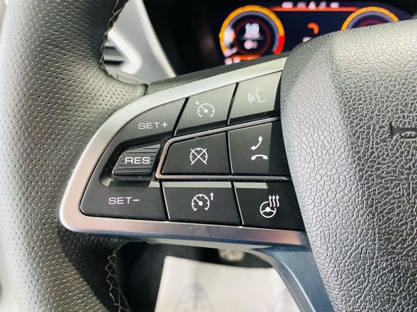 Lada (ВАЗ) Vesta I Рестайлинг (NG) с пробегом 2025 года, цена 1 800 000 рублей, 3963 км, седан, Автокод Объявления