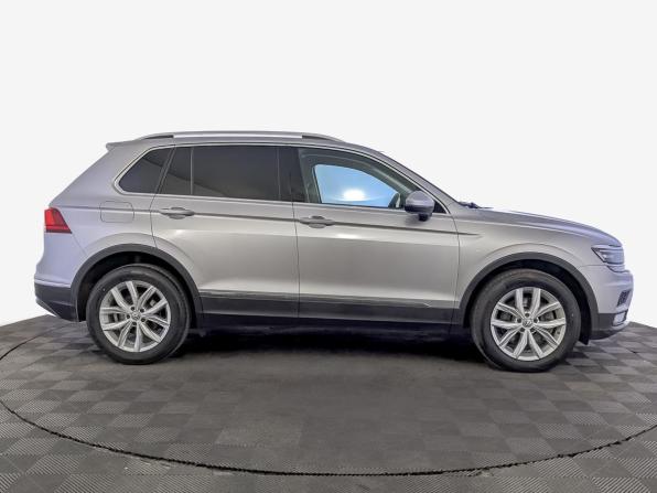 Volkswagen Tiguan II с пробегом 2019 года, цена 2 750 000 рублей, 170000 км, внедорожник, Автокод Объявления
