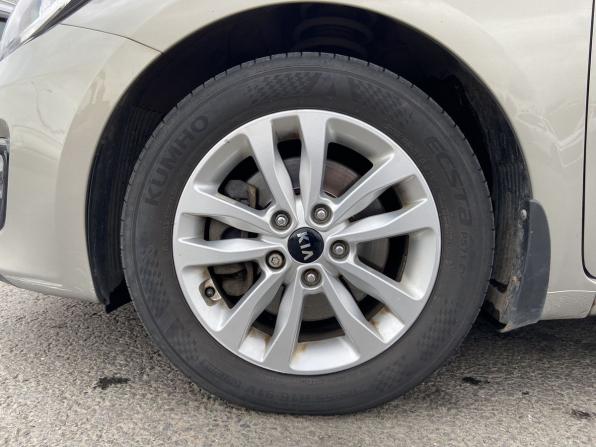 Kia Ceed II Рестайлинг с пробегом 2017 года, цена 1 318 000 рублей, 116000 км, универсал, Автокод Объявления