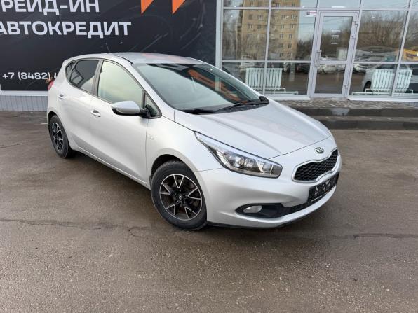 Kia Ceed II с пробегом 2013 года, цена 779 900 рублей, 209282 км, хэтчбек, Автокод Объявления