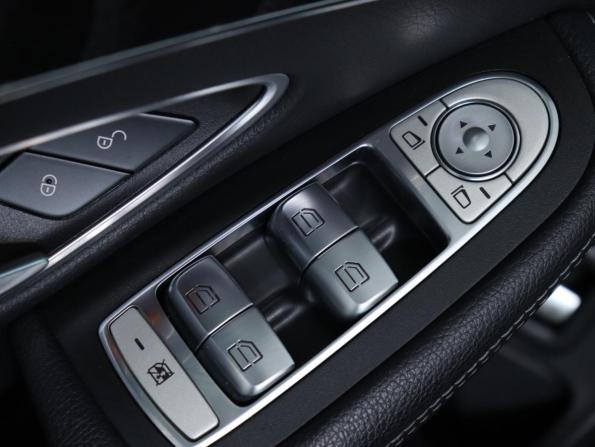 Mercedes-Benz C-Класс IV (W205) Рестайлинг с пробегом 2020 года, цена 2 980 000 рублей, 80123 км, седан, Автокод Объявления