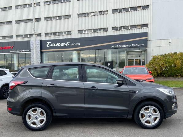 Ford Kuga II Рестайлинг с пробегом 2018 года, цена 980 000 рублей, 285000 км, внедорожник, Автокод Объявления