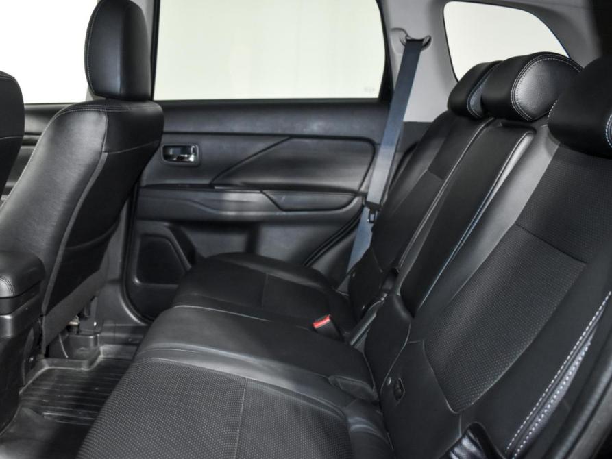 Mitsubishi Outlander III Рестайлинг 2 Санкт-Петербург  - изображение 13