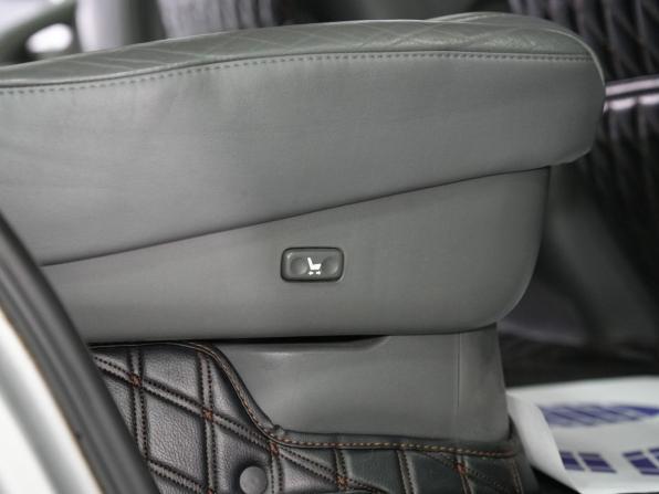 Lexus LX III с пробегом 2008 года, цена 2 950 000 рублей, 260265 км, внедорожник, Автокод Объявления