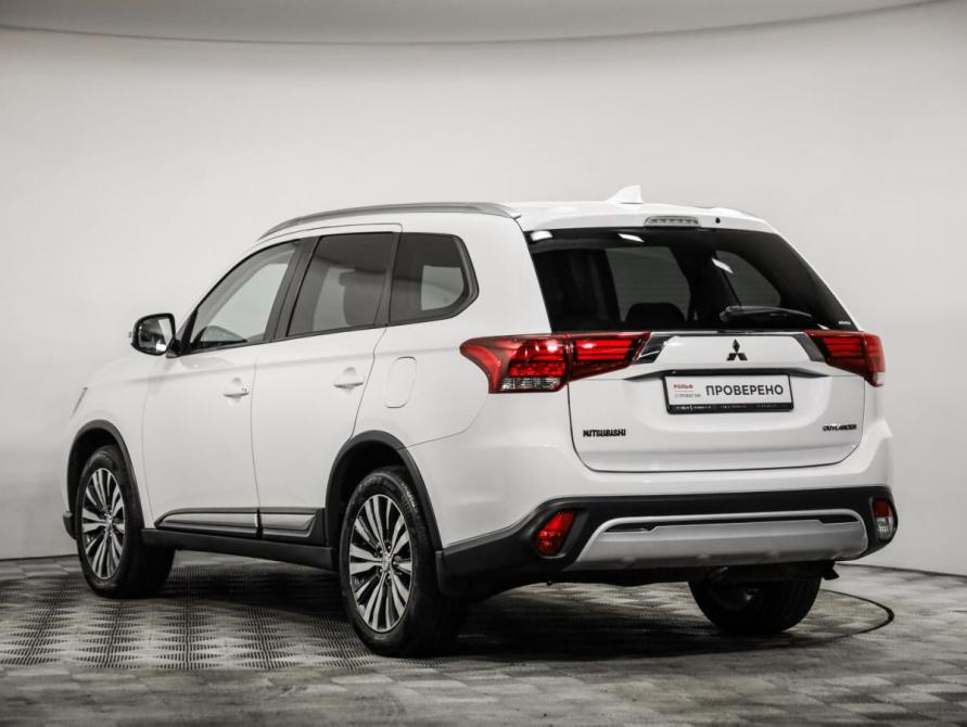 Mitsubishi Outlander III Рестайлинг 3 Санкт-Петербург  - изображение 8