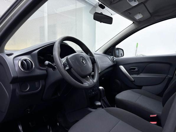 Renault Sandero II с пробегом 2015 года, цена 750 000 рублей, 89426 км, хэтчбек, Автокод Объявления