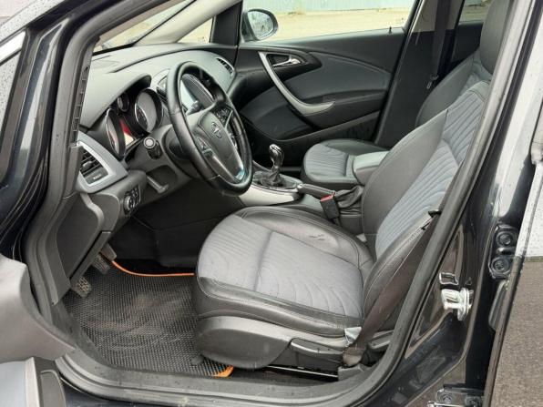 Opel Astra J Рестайлинг с пробегом 2013 года, цена 757 000 рублей, 183636 км, седан, Автокод Объявления