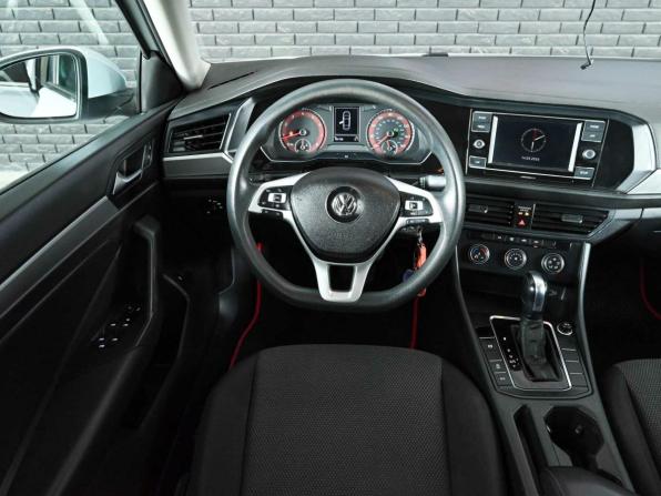 Volkswagen Jetta VII с пробегом 2018 года, цена 1 715 000 рублей, 194111 км, седан, Автокод Объявления