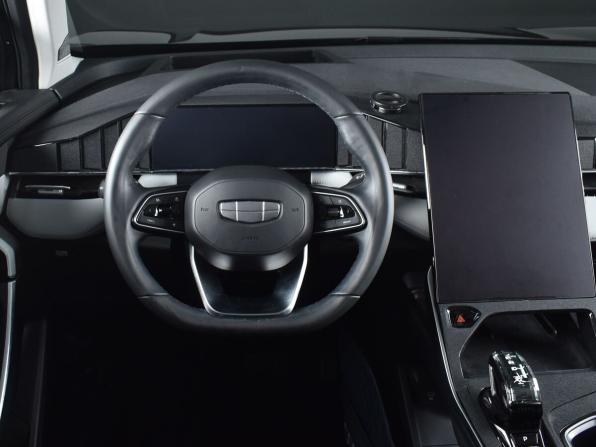 Geely Atlas II с пробегом 2023 года, цена 2 899 999 рублей, 48723 км, внедорожник, Автокод Объявления