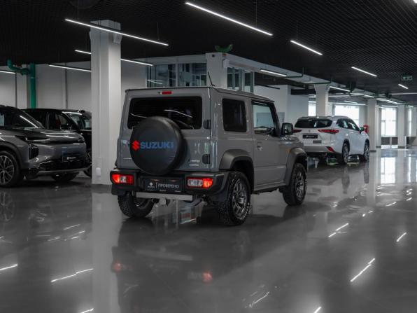 Suzuki Jimny IV с пробегом 2020 года, цена 3 290 000 рублей, 27000 км, внедорожник, Автокод Объявления