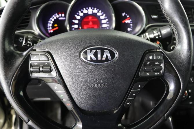 Kia Ceed II Рестайлинг с пробегом 2017 года, цена 1 499 990 рублей, 103322 км, универсал, Автокод Объявления