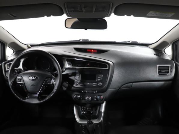 Kia Ceed II Рестайлинг с пробегом 2015 года, цена 799 000 рублей, 207253 км, хэтчбек, Автокод Объявления