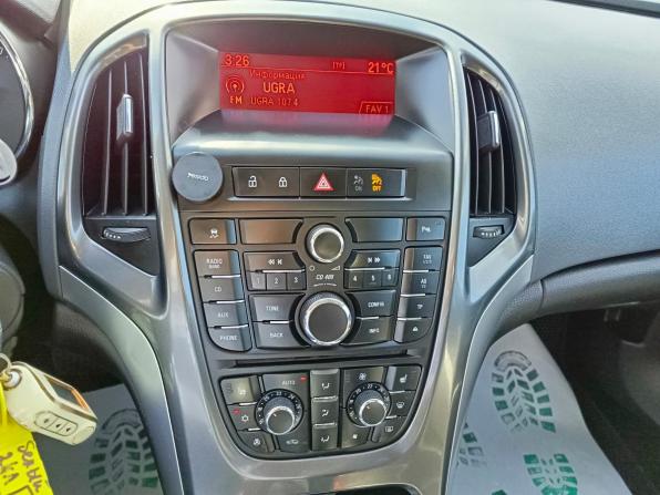 Opel Astra J Рестайлинг с пробегом 2013 года, цена 799 000 рублей, 229540 км, хэтчбек, Автокод Объявления