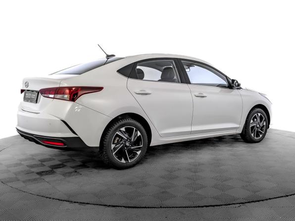 Hyundai Solaris II Рестайлинг с пробегом 2022 года, цена 1 820 000 рублей, 84425 км, седан, Автокод Объявления