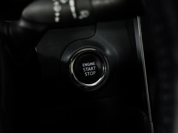 Toyota Avalon V с пробегом 2022 года, цена 3 699 000 рублей, 65124 км, седан, Автокод Объявления