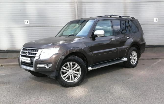 Mitsubishi Pajero IV Рестайлинг 2 с пробегом 2017 года, цена 2 529 000 рублей, 207843 км, внедорожник, Автокод Объявления
