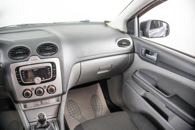 Ford Focus II Рестайлинг с пробегом 2011 года, цена 579 000 рублей, 162000 км, седан, Автокод Объявления