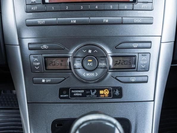Toyota Auris I с пробегом 2009 года, цена 735 000 рублей, 177945 км, хэтчбек, Автокод Объявления