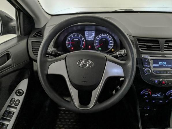 Hyundai Solaris I Рестайлинг с пробегом 2016 года, цена 965 000 рублей, 198060 км, седан, Автокод Объявления