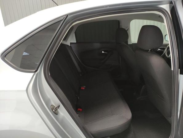 Volkswagen Polo V Рестайлинг с пробегом 2015 года, цена 890 000 рублей, 112576 км, седан, Автокод Объявления