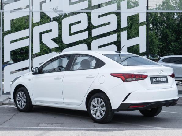 Hyundai Solaris II Рестайлинг с пробегом 2021 года, цена 1 289 000 рублей, 46848 км, седан, Автокод Объявления