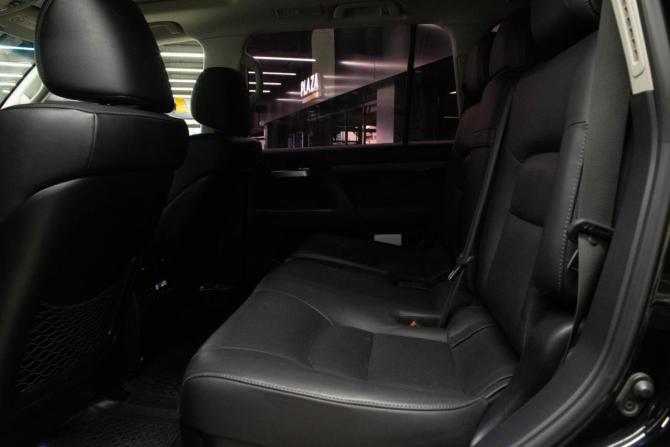 Toyota Land Cruiser 200 Series Рестайлинг 2 с пробегом 2015 года, цена 4 789 000 рублей, 324353 км, внедорожник, Автокод Объявления