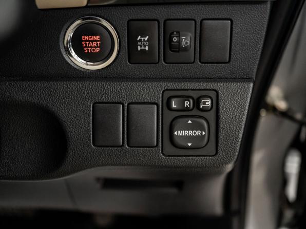 Toyota Ractis II с пробегом 2013 года, цена 1 150 000 рублей, 29192 км, хэтчбек, Автокод Объявления