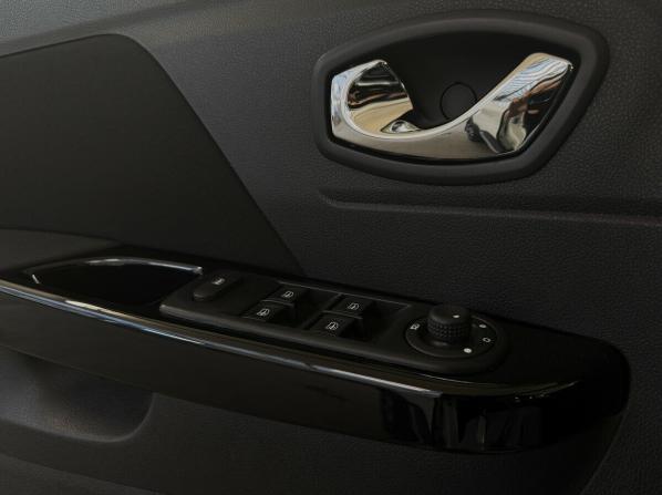 Renault Kaptur I с пробегом 2018 года, цена 2 050 000 рублей, 22809 км, внедорожник, Автокод Объявления