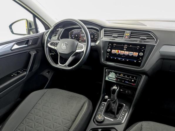 Volkswagen Tiguan II Рестайлинг с пробегом 2021 года, цена 3 100 000 рублей, 76463 км, внедорожник, Автокод Объявления