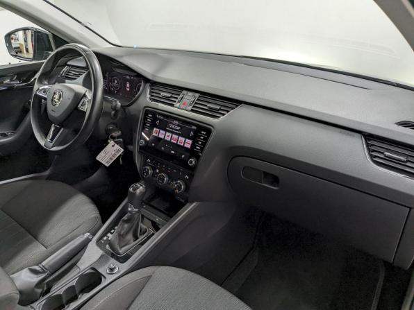 Skoda Octavia III (A7) Рестайлинг с пробегом 2019 года, цена 2 190 000 рублей, 92323 км, лифтбек, Автокод Объявления