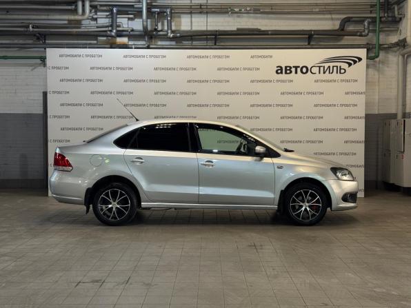 Volkswagen Polo V с пробегом 2012 года, цена 599 000 рублей, 186000 км, седан, Автокод Объявления