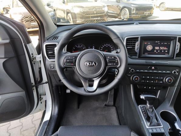 Kia Sportage IV Рестайлинг с пробегом 2018 года, цена 1 749 000 рублей, 178965 км, внедорожник, Автокод Объявления