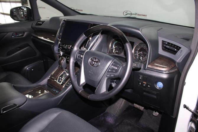 Toyota Alphard III Рестайлинг с пробегом 2021 года, цена 7 250 000 рублей, 7350 км, минивэн, Автокод Объявления