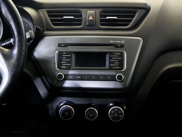 Kia Rio III Рестайлинг с пробегом 2015 года, цена 990 000 рублей, 99542 км, седан, Автокод Объявления