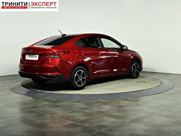Hyundai Solaris II Рестайлинг с пробегом 2021 года, цена 1 697 000 рублей, 56042 км, седан, Автокод Объявления