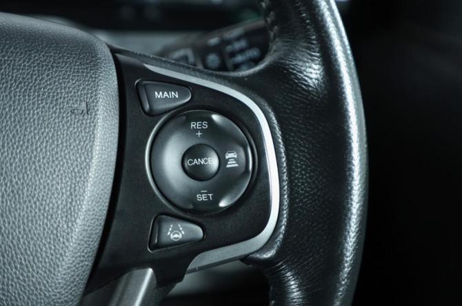 Honda Stepwgn V с пробегом 2015 года, цена 1 699 000 рублей, 130000 км, минивэн, Автокод Объявления