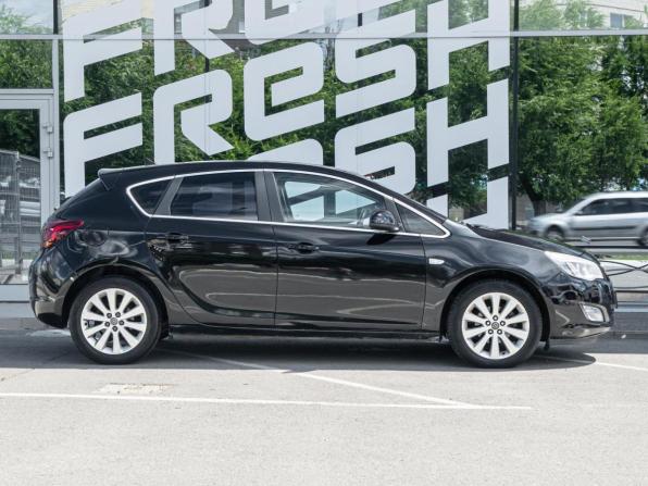 Opel Astra J с пробегом 2010 года, цена 539 000 рублей, 209303 км, хэтчбек, Автокод Объявления