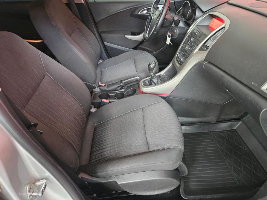 Opel Astra J Вологда  - изображение 12