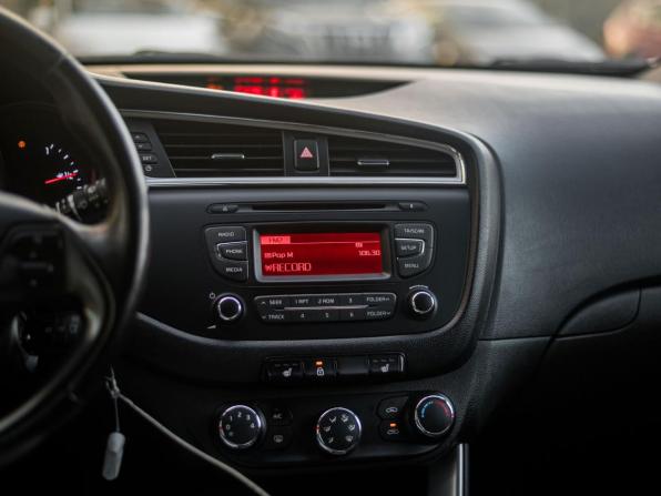 Kia Ceed II с пробегом 2015 года, цена 1 070 000 рублей, 170546 км, хэтчбек, Автокод Объявления