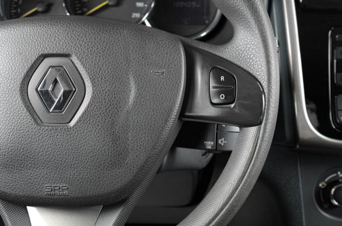 Renault Logan II с пробегом 2017 года, цена 679 000 рублей, 137000 км, седан, Автокод Объявления