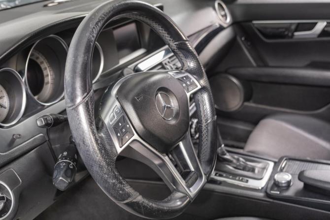 Mercedes-Benz C-Класс III (W204) Рестайлинг с пробегом 2012 года, цена 1 449 000 рублей, 204000 км, седан, Автокод Объявления