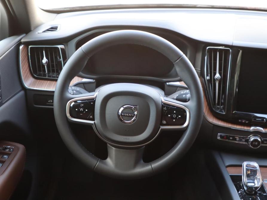 Volvo XC60 II Рестайлинг Санкт-Петербург  - изображение 11