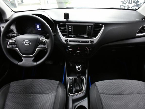 Hyundai Solaris II с пробегом 2018 года, цена 1 190 000 рублей, 225149 км, седан, Автокод Объявления