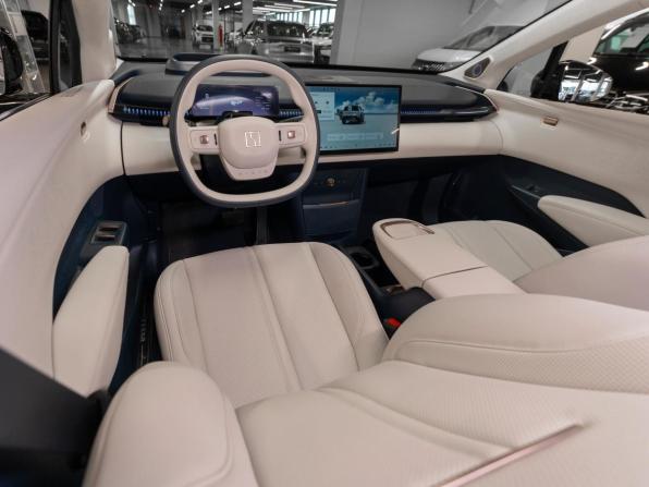 Zeekr X I с пробегом 2023 года, цена 4 050 000 рублей, 42181 км, внедорожник, Автокод Объявления