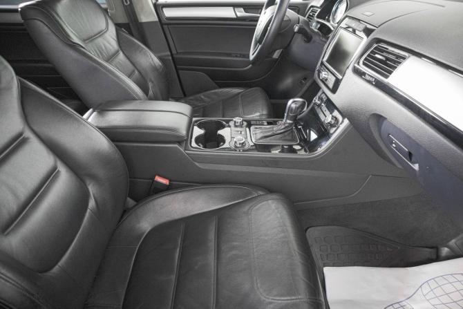 Volkswagen Touareg II с пробегом 2010 года, цена 1 899 000 рублей, 367000 км, внедорожник, Автокод Объявления