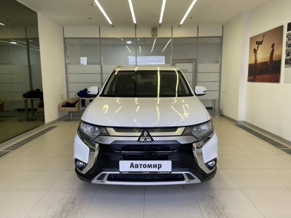 Mitsubishi Outlander III Рестайлинг 3 с пробегом 2019 года, цена 2 200 000 рублей, 131172 км, внедорожник, Автокод Объявления